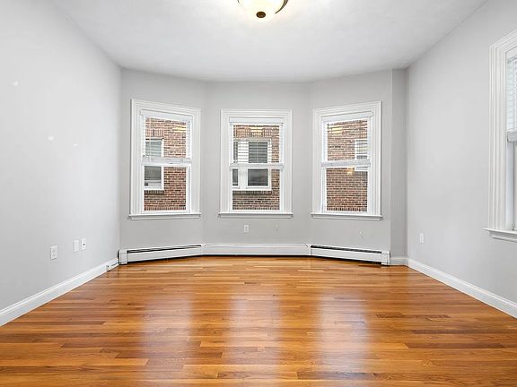 5th image of 1439 Cambridge St #3A
