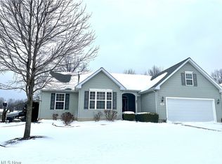 37988 Avalon Dr, North Ridgeville, OH 44039