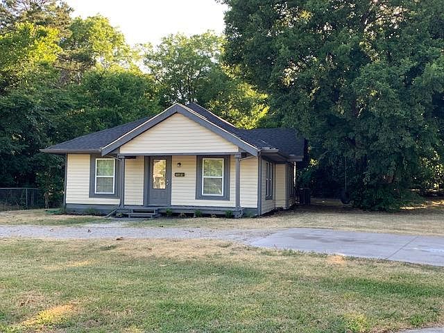 1st image of 1013 N Rockwall Ave