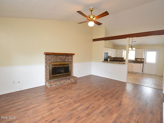 2nd image of 196 Village Dr