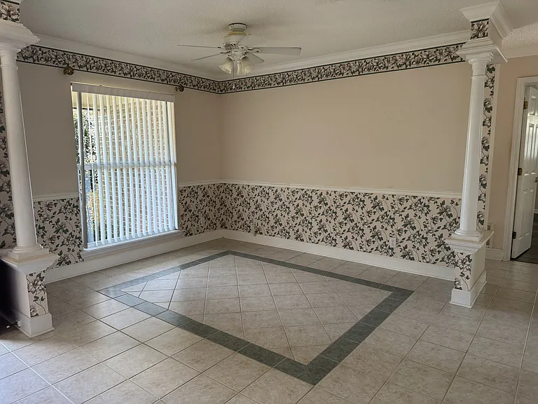 577 Cody Dr — Photo 3