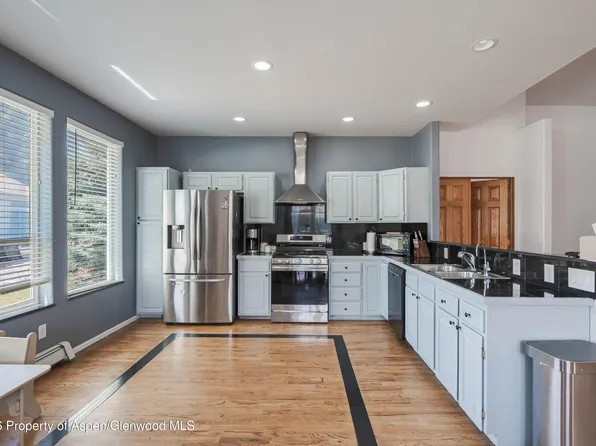 27 Snowberry Pl, Parachute, CO 81635