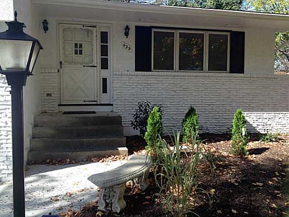 4th image of 425 Cumberland Dr