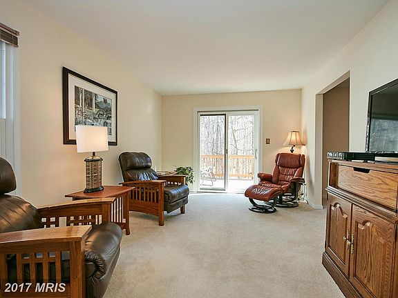 5th image of 7161 Lake Cove Dr