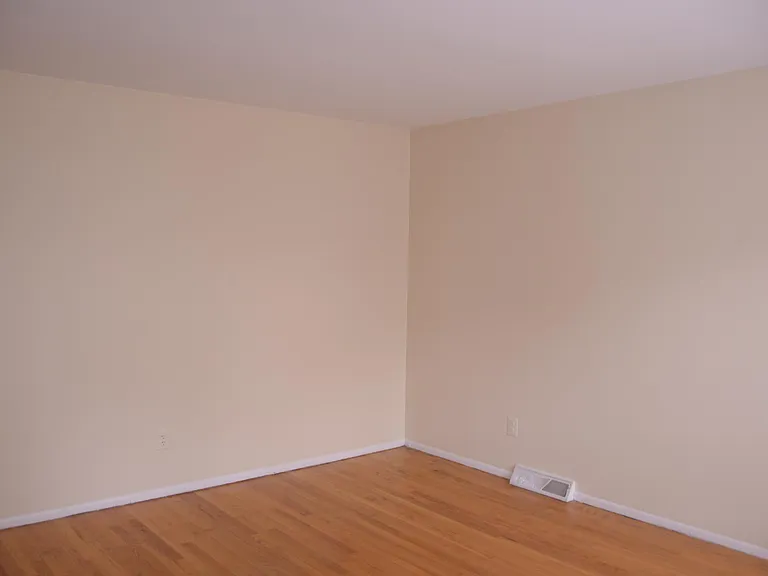 3138 Oakshire Ave — Photo 8