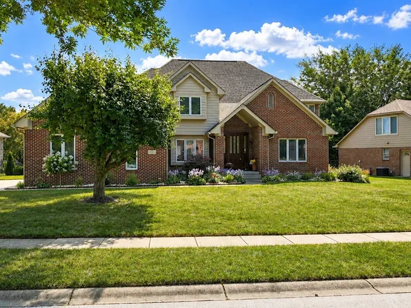 1772 Wedgewood Dr, Greenwood, IN 46143