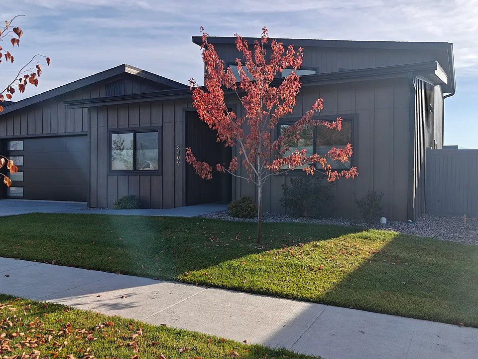 3409 Baneberry Ln