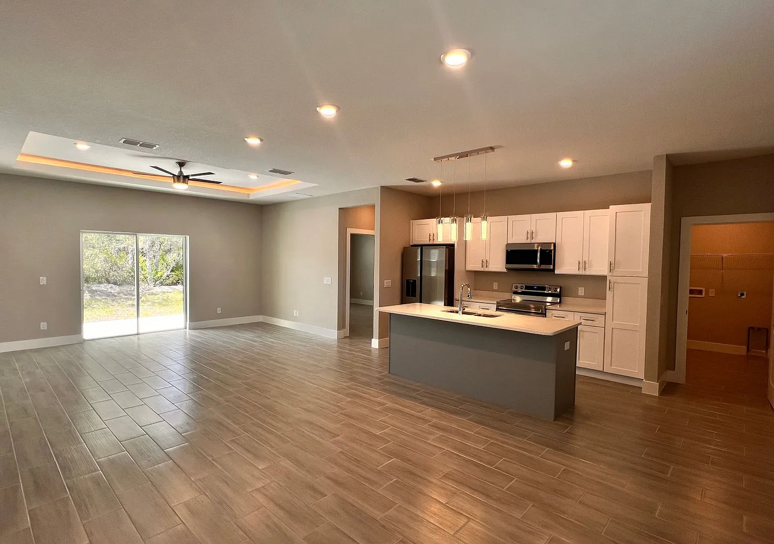 Beautiful 4 Bedroom, 2 Bathroom Home In Poinciana!! Cable And Internet Included! — Photo 4