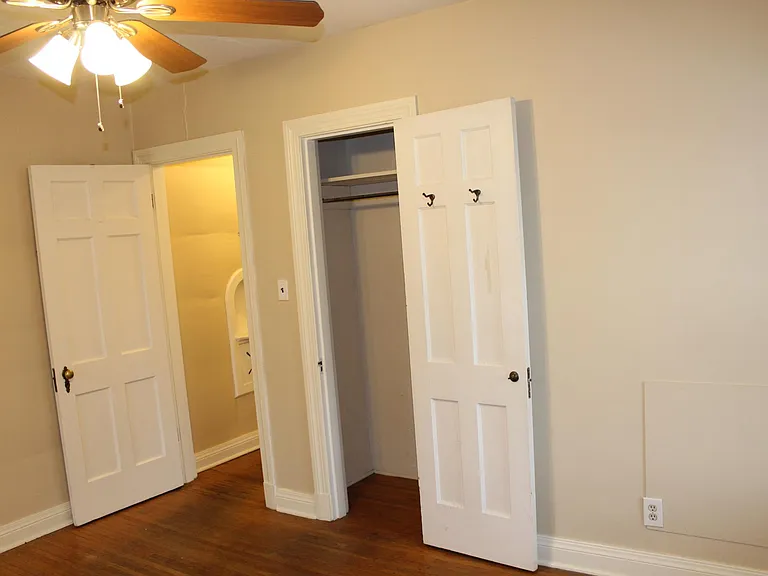 423 Wallace Ave #1 — Photo 2