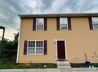 40 Station Ln NE, Christiansburg, VA 24073