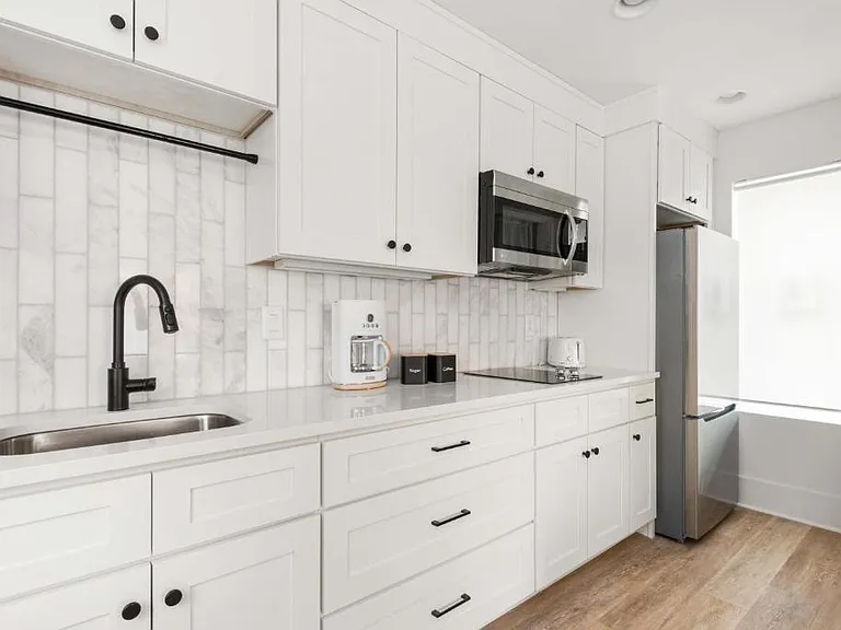 542 Boulevard Pl NE #C — Photo 10