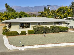 218 Summit View Dr, Calimesa, CA 92320