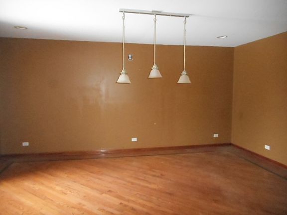 5th image of 1592 Edgewood Ct