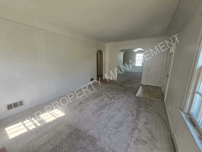 2821 Congress Ave — Photo 6