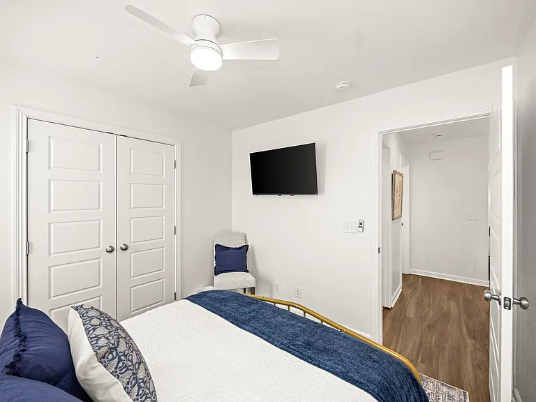 406 Bender Ct — Photo 24