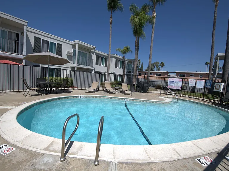 A&B Buildings pool courtyard