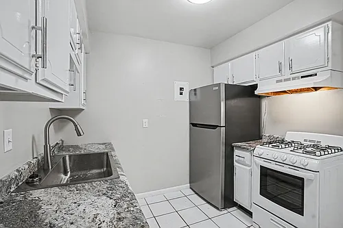 514-516 N Berkley St Photo 1