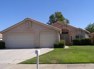 14393 Hillsborough Dr, Victorville, CA 92392