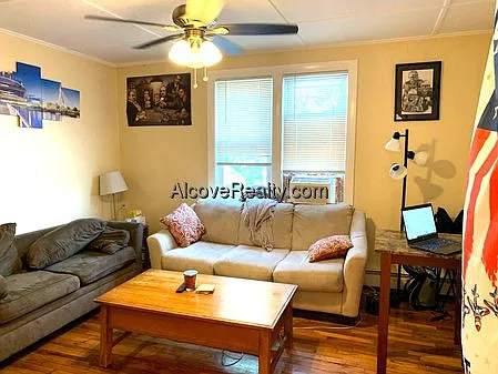 4 bed, 2.0 bath, $5,295 — Photo 2