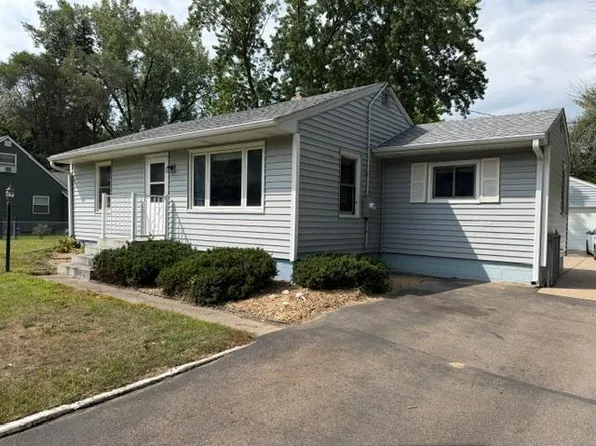 5911 Hodgson Rd, Shoreview, MN 55126