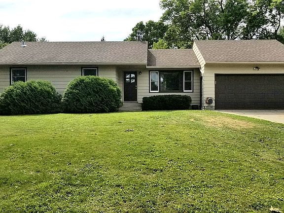 2nd image of 1319 Briarwood Dr