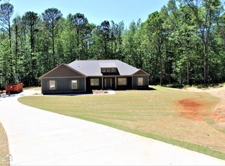 723 Sid Hunter Rd, Senoia, GA 30276
