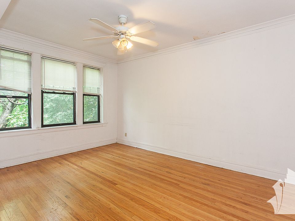 1st image of 1947 1/2 W Winnemac Ave #3