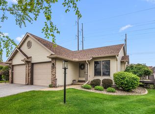 3615 Creekside Dr, Valparaiso, IN 46383