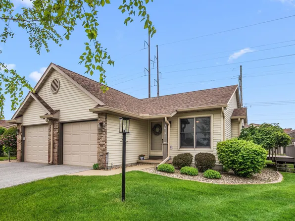 3615 Creekside Dr, Valparaiso, IN 46383
