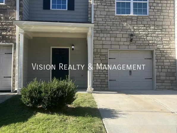 8327 Triple Crown Dr, Douglasville, GA 30134
