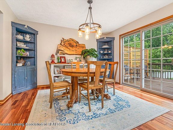 4th image of 7541 Barsfield Ln