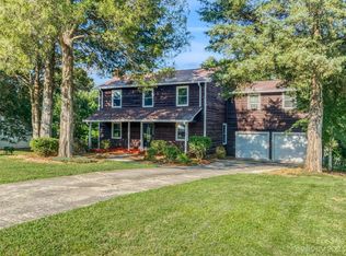 2110 Applegate Dr, Concord, NC 28027