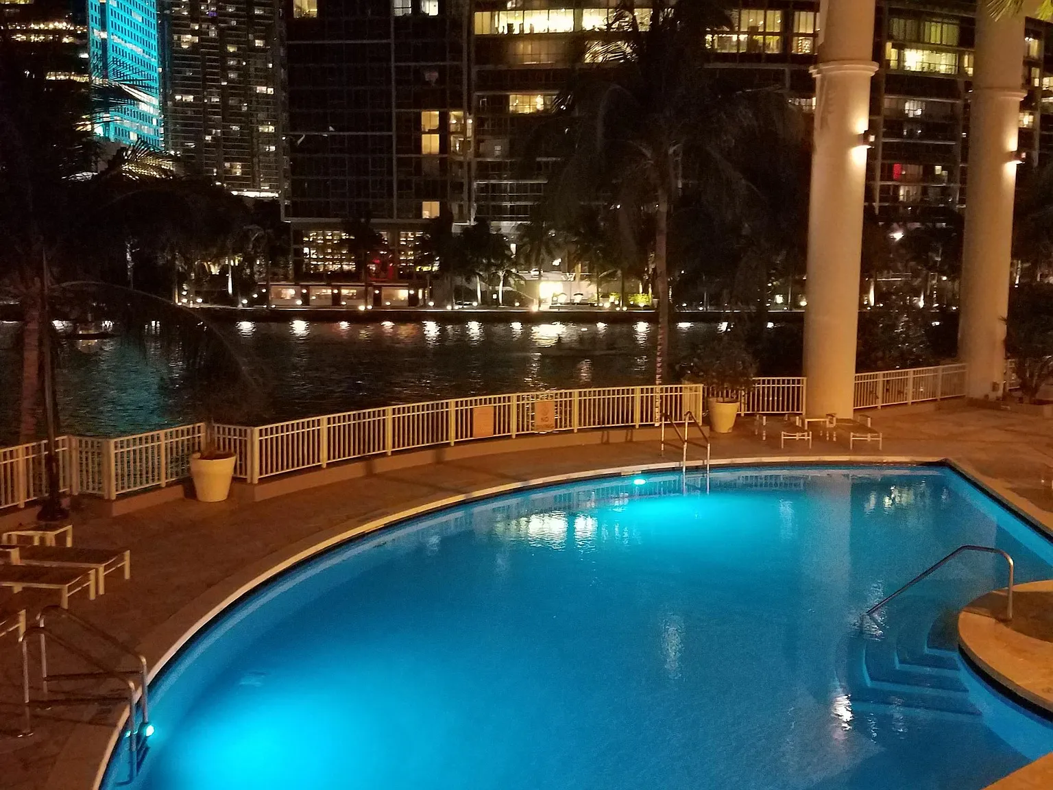 1 bed, 1.5 bath, 880 sqft, $3,000 — Photo 1