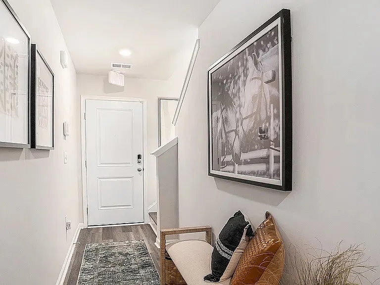 527 Gemstone Blvd - 1 — Photo 3