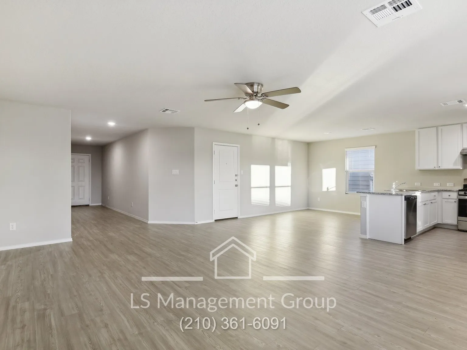 4 bed, 2.5 bath, 1950 sqft, $1,700 — Photo 4