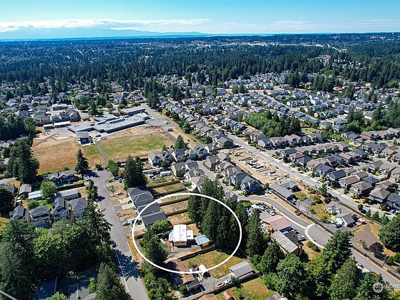 2nd image of 411 205th Street SW
