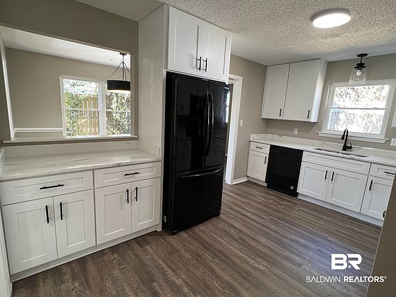 2nd image of 105 Shiloh Dr