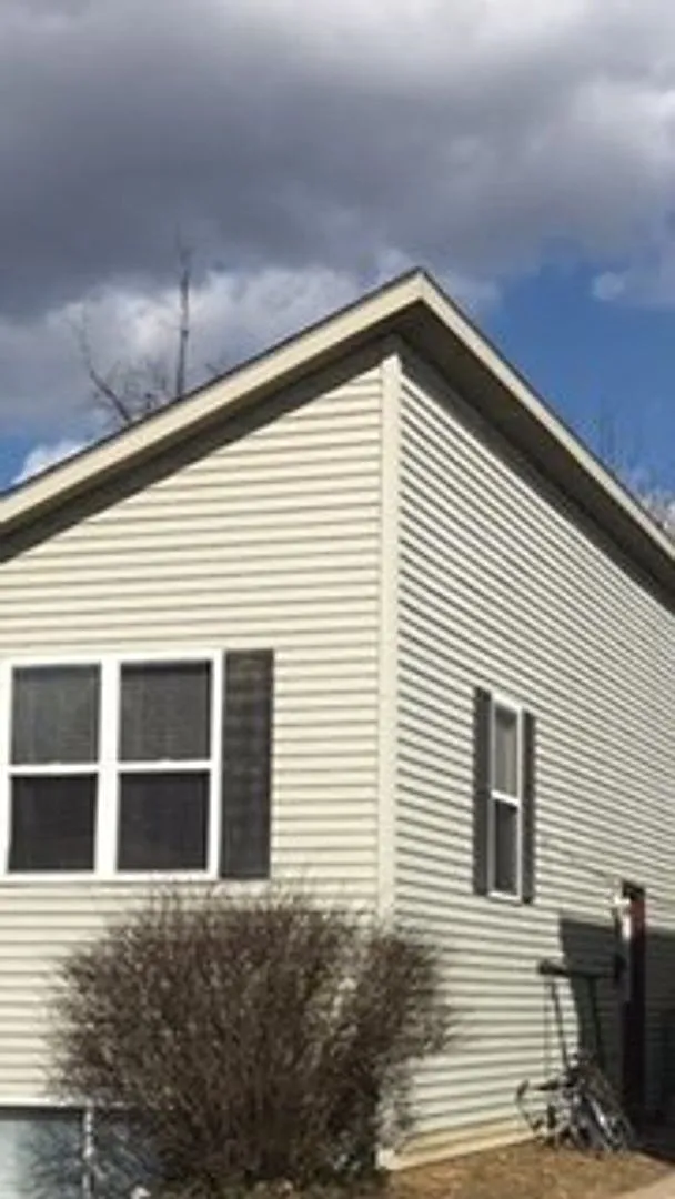 3 bedroom house — Photo 2
