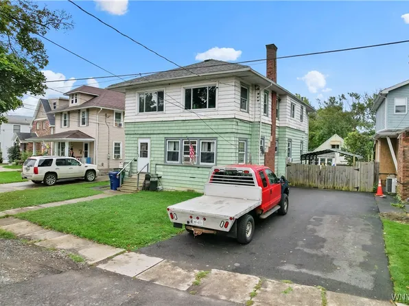 8739 Point Ave, Niagara Falls, NY 14304