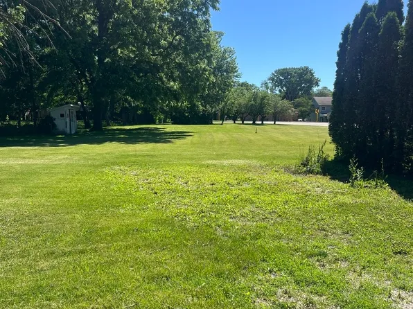 42192 N Chase Ct, Antioch, IL 60002