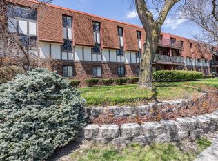 5253 N Lovers Lane Rd UNIT 114, Milwaukee, WI 53225