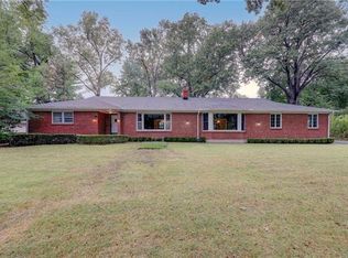 9432 Lee Blvd, Leawood, KS 66206