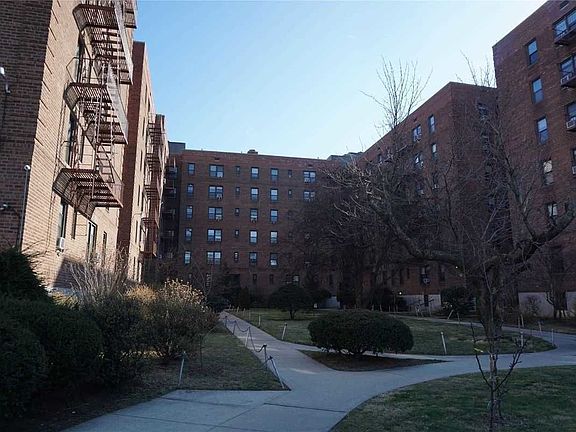 4th image of 14450 38th Ave APT D5