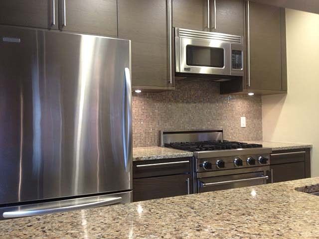 2nd image of 10 Regent St APT 609