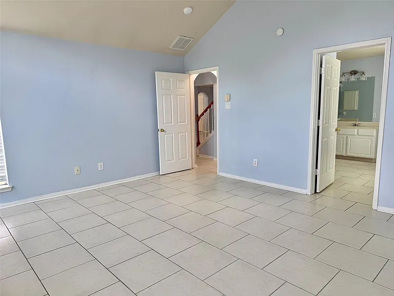 14802 Bellflora Ct — Photo 8
