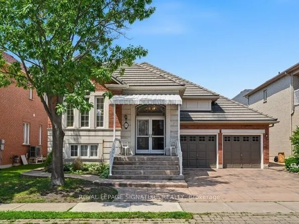 26 Saint Clare Blvd, Vaughan, ON L4H 2A2