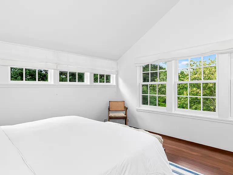 53 Bay Ave — Photo 39