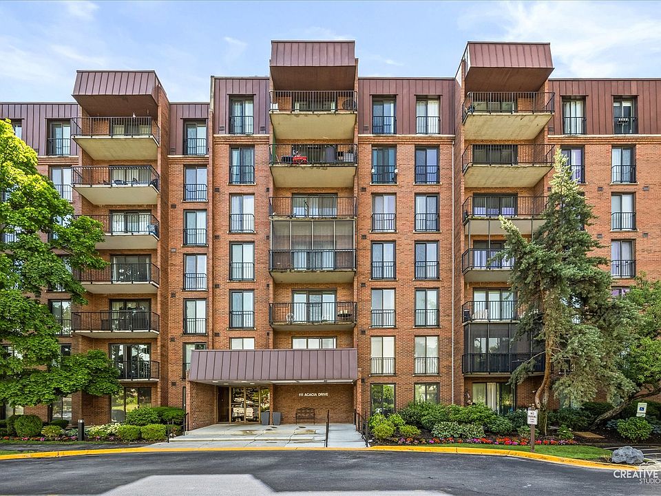 1st image of 111 Acacia Dr APT 101