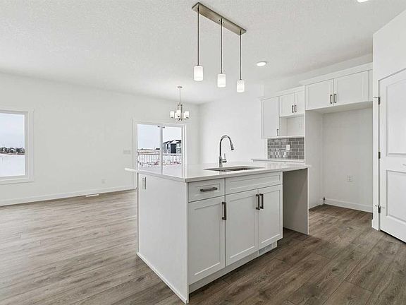 3rd image of 420 W Ranch Gate