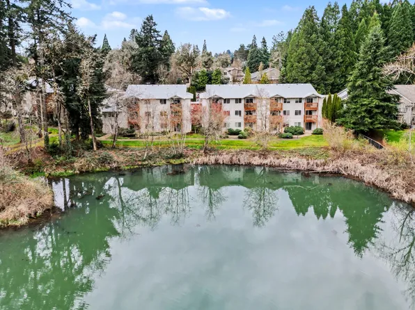 The Apartments at Cinnamon Lakes
